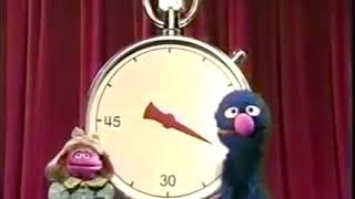 Sesame Street - Grover and Prairie  demonstrate surprise