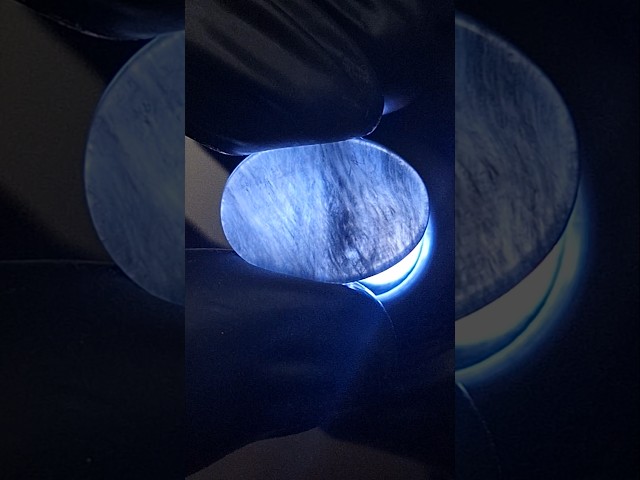 حجر عقيق طبيعي مفحوص و موثق بشهادة مختبر