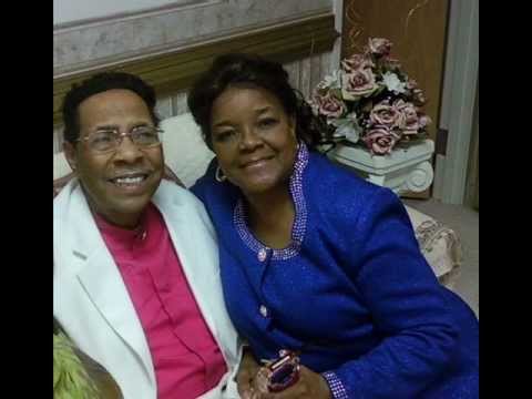 Sweeping Through The City-By Shirley Caesar And Joe Ligon