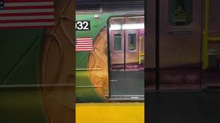 🇺🇸 - Wicked - Shuttle train #NYC #train #nycsubway #subway