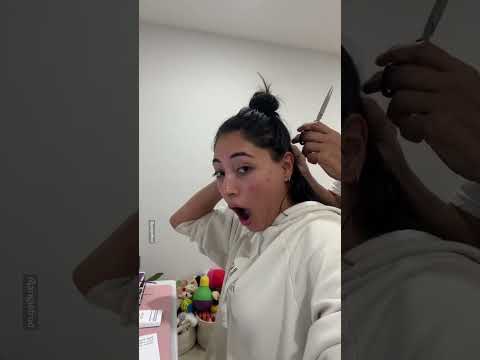 Mom Gives Daughter Bad Haircut 😱