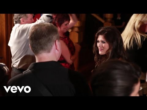 Lee Matthews - Sadie's Got Her New Dress On