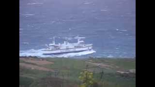 preview picture of video 'Rough Sea on Easter Sunday Gozo Ferry'