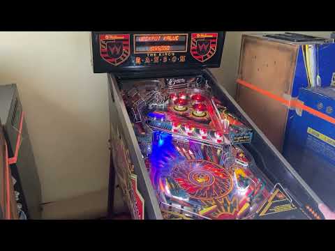 Black Knight 2000 Pinball The King's Ransom Gameplay