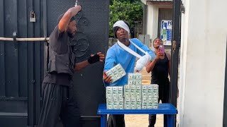 Bundle of money 