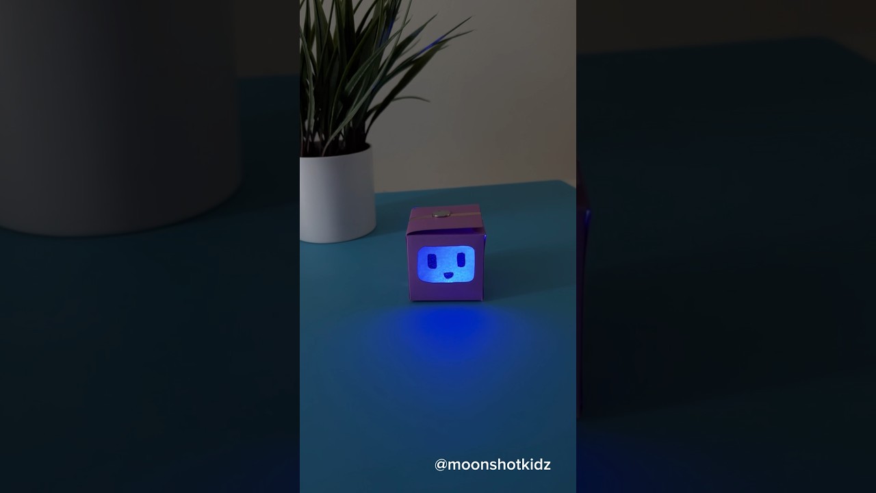 DIY “Robot” lantern. Easy and fun paper electronics project for beginners.