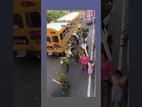 Los tamales desfilando por las calles de san Bernardino Suchitepéquez 😁😅#navidad #gastronomia