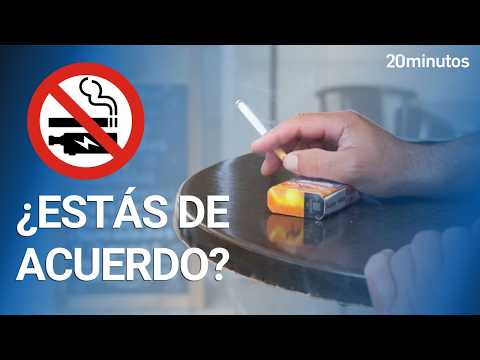 Prohibir fumar a terrasses? El sector llança una alerta