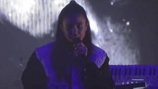 Javiera Mena - Noche (Presentación 'Espejo' - Teatro Caupolicán - 29.09.2018)