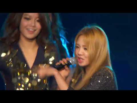 GIRLS' GENERATION | SNSD - 'Oh!' at 'I AM' SMTOWN Live '10 in Madison Square Garden