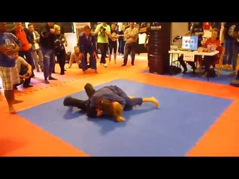 Grotta Grappling '14 Q3 - Barbara Ruiken [BJJ Open - Kamp 1] vs Julia Wiebe