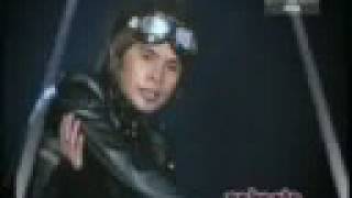 Download lagu ADAM ROBOT mp3