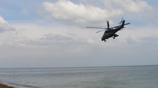 preview picture of video 'Пролетел вертолет без опознавательных знаков очень низко'
