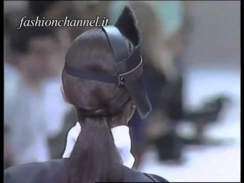 "Issey Miyake" Autumn Winter 1991 1992 Paris 2 of 3 Pret a Porter Woman by FashionChannel