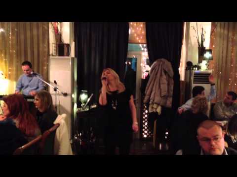 Taverna Sofra'Bezi. Enkela Bisha