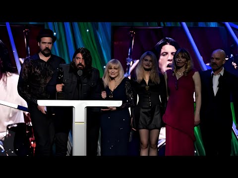 Nirvana performs surprise reunion set with Joan Jett, Kim Gordon and St. Vincent