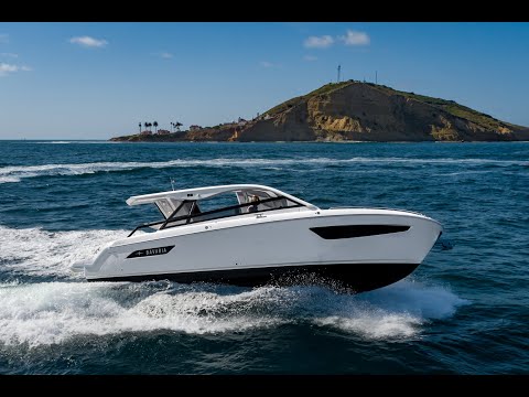 Bavaria Yachts Vida 33 Outboard Powerboat Video Showing off her moves and modern lines Ian Van Tuyl