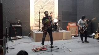 Download lagu Syndrome noise - tertipu nugie cover (live in anatonia do grunge2) mp3