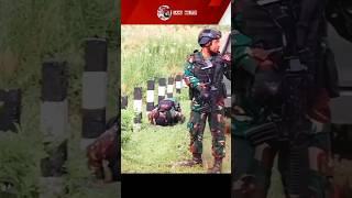 Download lagu Prajurit TNI ini Di jaga Temannya Saat Sedang Beribadah #shorts #tni #tnidipapua #komando mp3