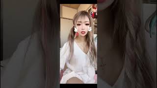 白ニットミニ…可愛い。