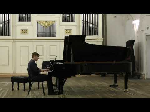 Стравинский. Три фрагмента из балета Петрушка. исп. Дмитрий Купцов