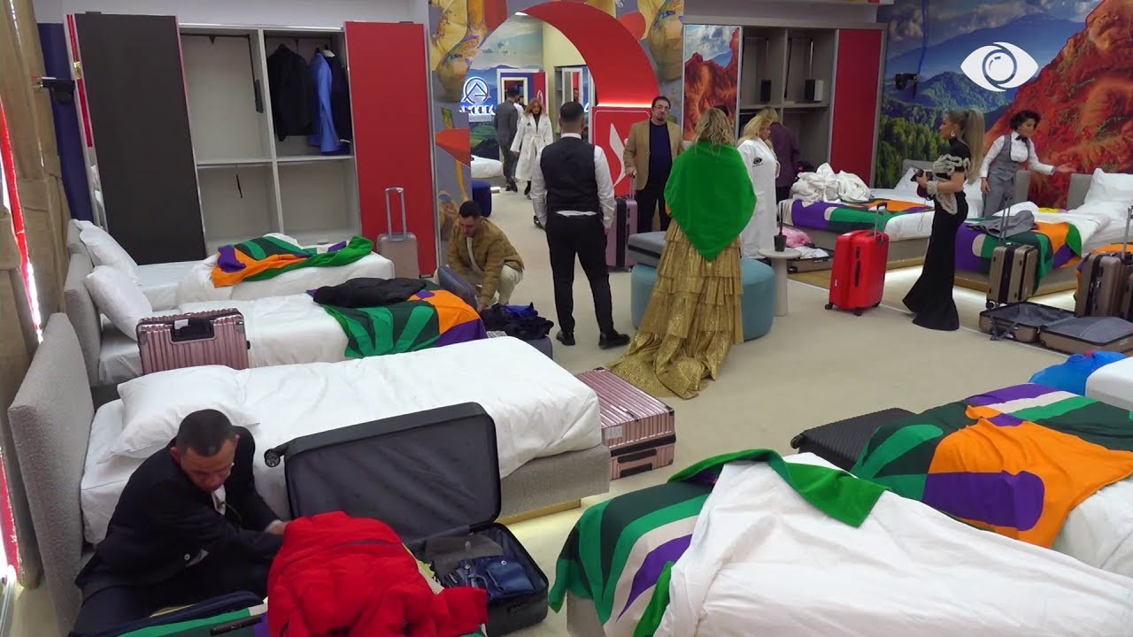 Banorët futen në dhomën e gjumit, fillon ndarja e krevateve