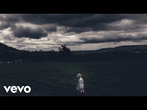 Video thumbnail for Dust in the Wind