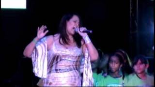 Judy Torres &amp; PS22 Chorus "No Reason To Cry" at  25th Anniversary of Freestyle Concert!