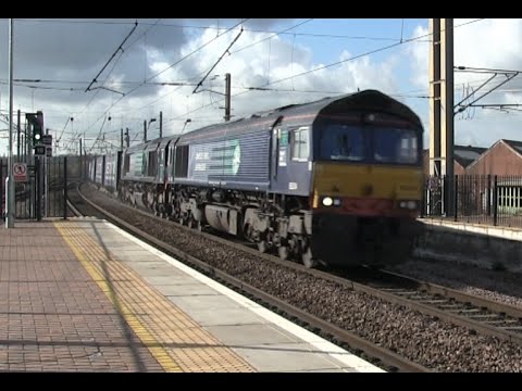 DRS 66304 & 66425 At Speed 4S43 Daventry to Mossend 09/04/2016
