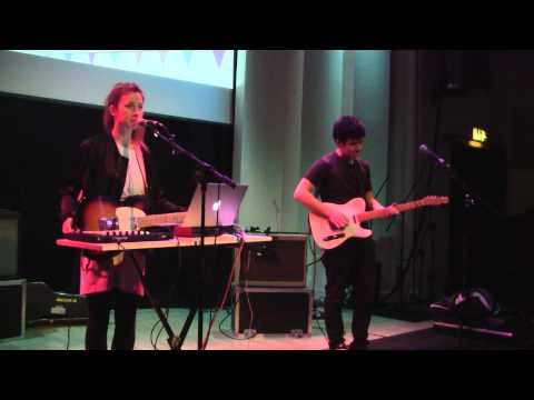 EMMY THE GREAT (Live @Wales Goes Pop -Cardiff-) (5-4-2015)