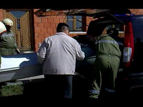 Stier trampelte Landwirt zu Tode.WMV