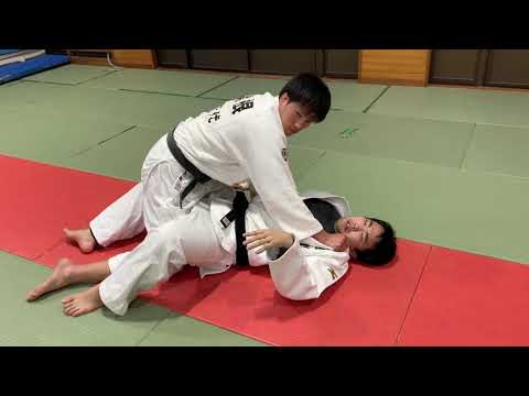 足の絡み方 How to use legs with half guard (judo newaza)