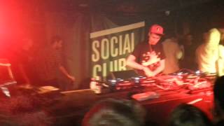 Boys Noize - You look like shit when you dance ( Social club 20 09 13 )