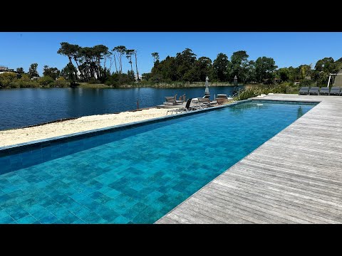 Video de YouTube - Apartamento en Venta de 3 dormitorios con Piscina y Garage en Carrasco Este, Montevideo