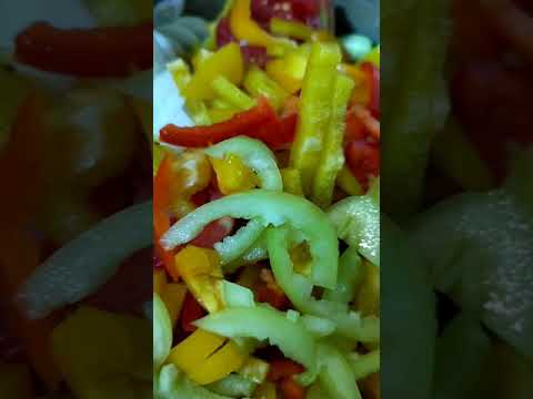 ОБАЛДЕННЫЙ УЗБЕКСКИЙ САЛАТ НA ЗИМУ. Муж съел банку в одного!!! #shorts