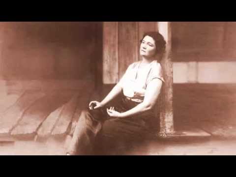image-How long did Marjorie Rawlings live in Cross Creek?