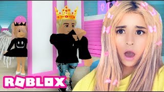 I Didn't Know My Roomate Was A Prince...| Roblox Royale High Roleplay