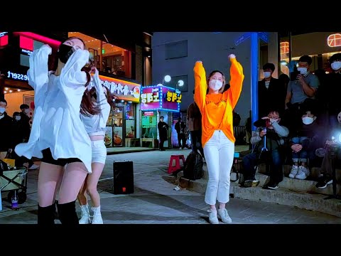 CLOCK, HONGDAE STREET ENTERTAINER. BEAUTIFUL ATTRACTIVE BUSKING. 20201115.