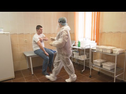 У дамах-інтэрнатах робяць прышчэпкі ад каронавірусу видео