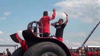 preview picture of video 'Modified 4,5t @ Edewecht 2013 Tractor Pulling by MrJo'