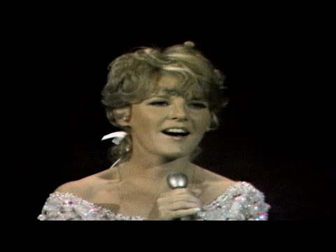 Petula Clark "C'est ma chanson/This Is My Song" on The Ed Sullivan Show