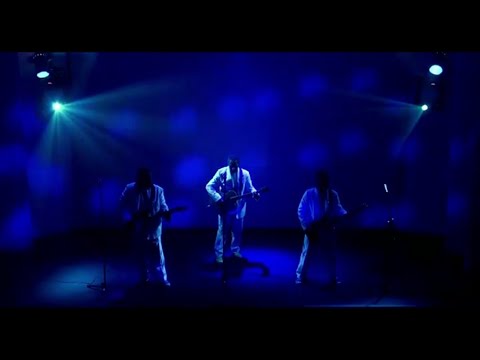 HOTEL CALIFORNIA QV4 (2011)