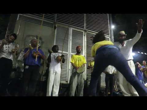 Roda de Capoeira Angola na Cinelândia - Rio de Janeiro, Brasil.