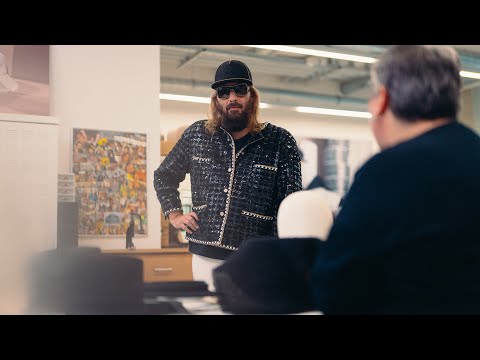 Sébastien Tellier in the Fashion Métiers d'art Ateliers — CHANEL