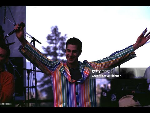 Perry Farrell’s Epic 1995 Board Aid Performance | Porno for Pyros at Snow Summit!