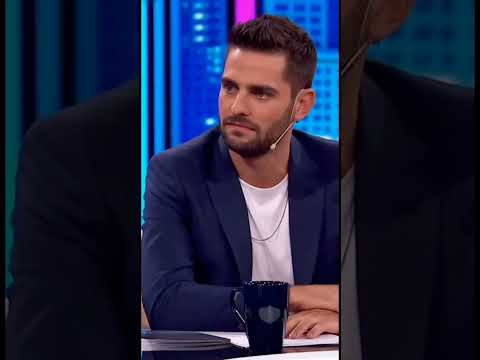 Influencers se aprovechan de tontos que ven tonterías que no sirven para nada (Manolo) #trabajo