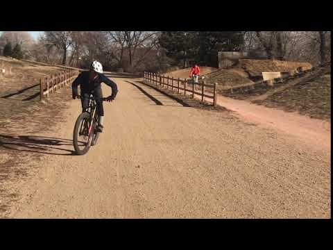 Mountain bike countersteering