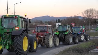 il-lungo-serpentone-di-trattori-in-valle-ufita