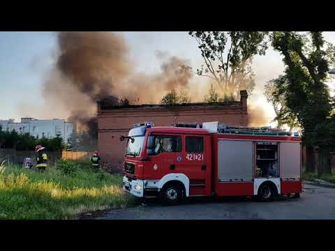 Pożar na terenie byłych koszar - 19 maja 2018 r.