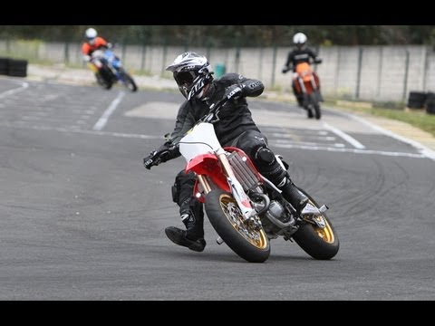 First supermoto trackday @ Fatima - Portugal [RAW]